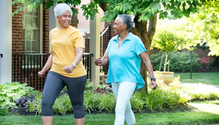 Why Does My Blood Sugar Drop Between Meals? Questions to Discuss With a Clinician